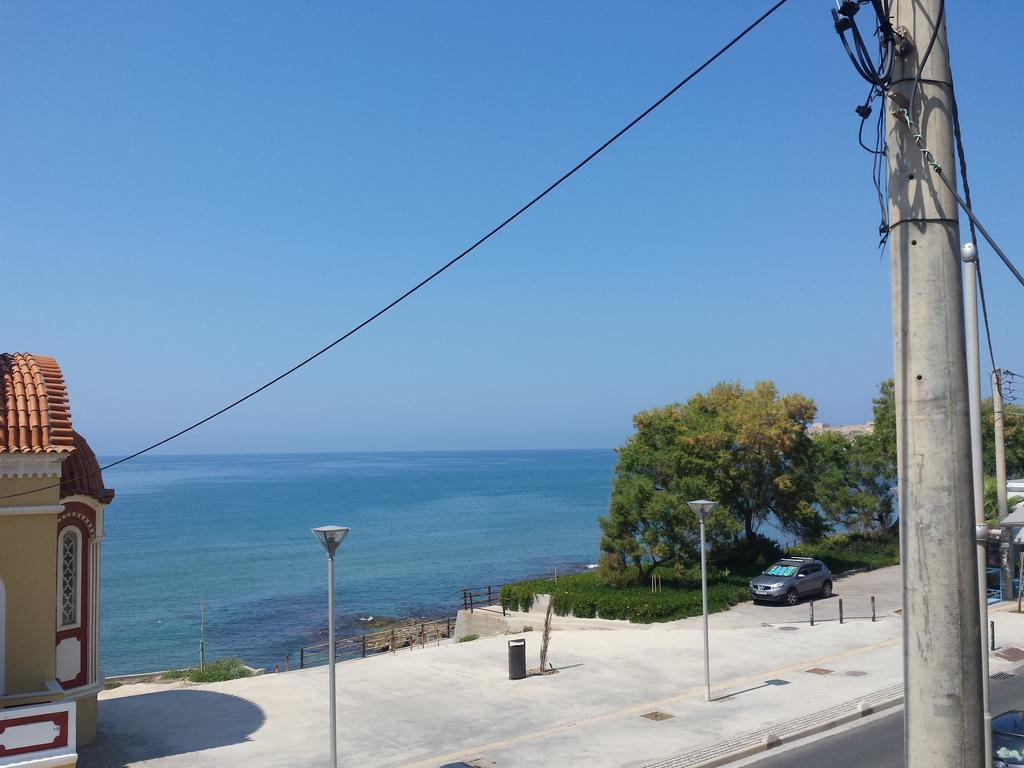 Apartment Froso On The Beach Rethymno Pokoj fotografie