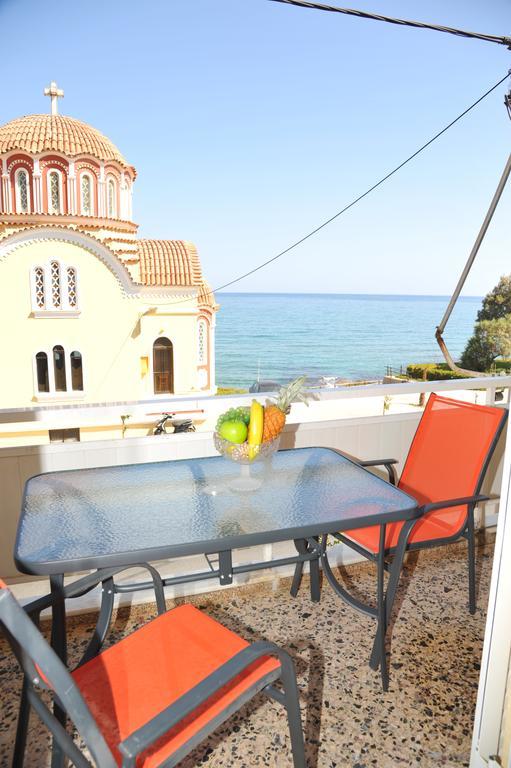 Apartment Froso On The Beach Rethymno Pokoj fotografie